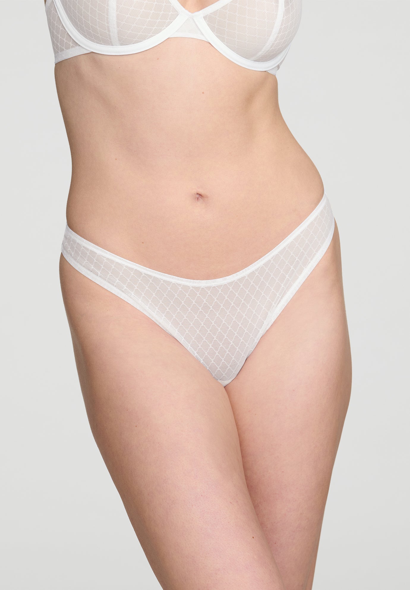 The Thong- Trellis Lace image number 0
