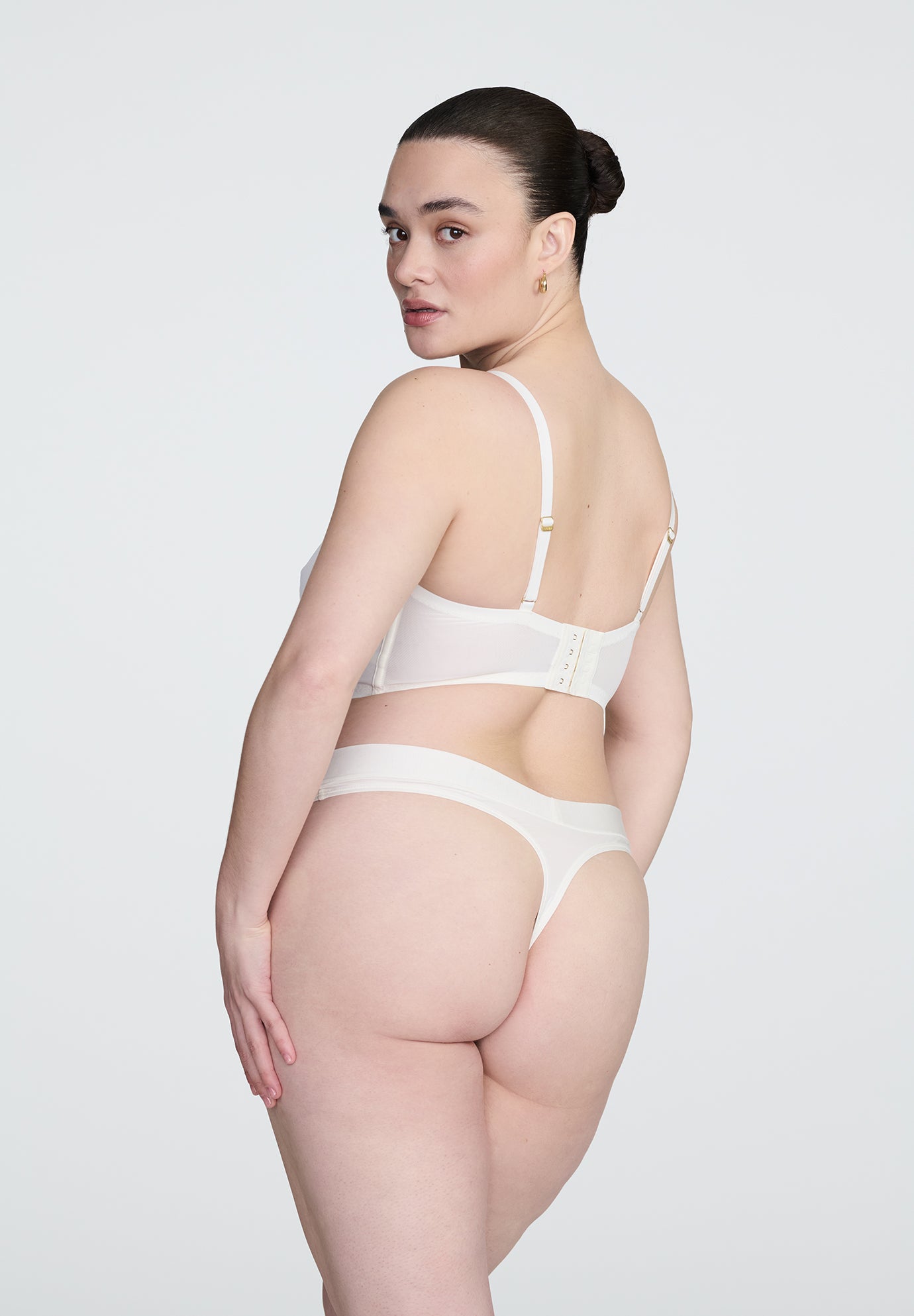 The Longline Bra - Mesh image number 4